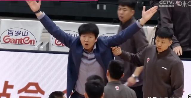 欧宝体育网页版-今夜体能课后；深圳男篮强势反弹备战足总杯；质疑声仍在；数据趋势出现新变化