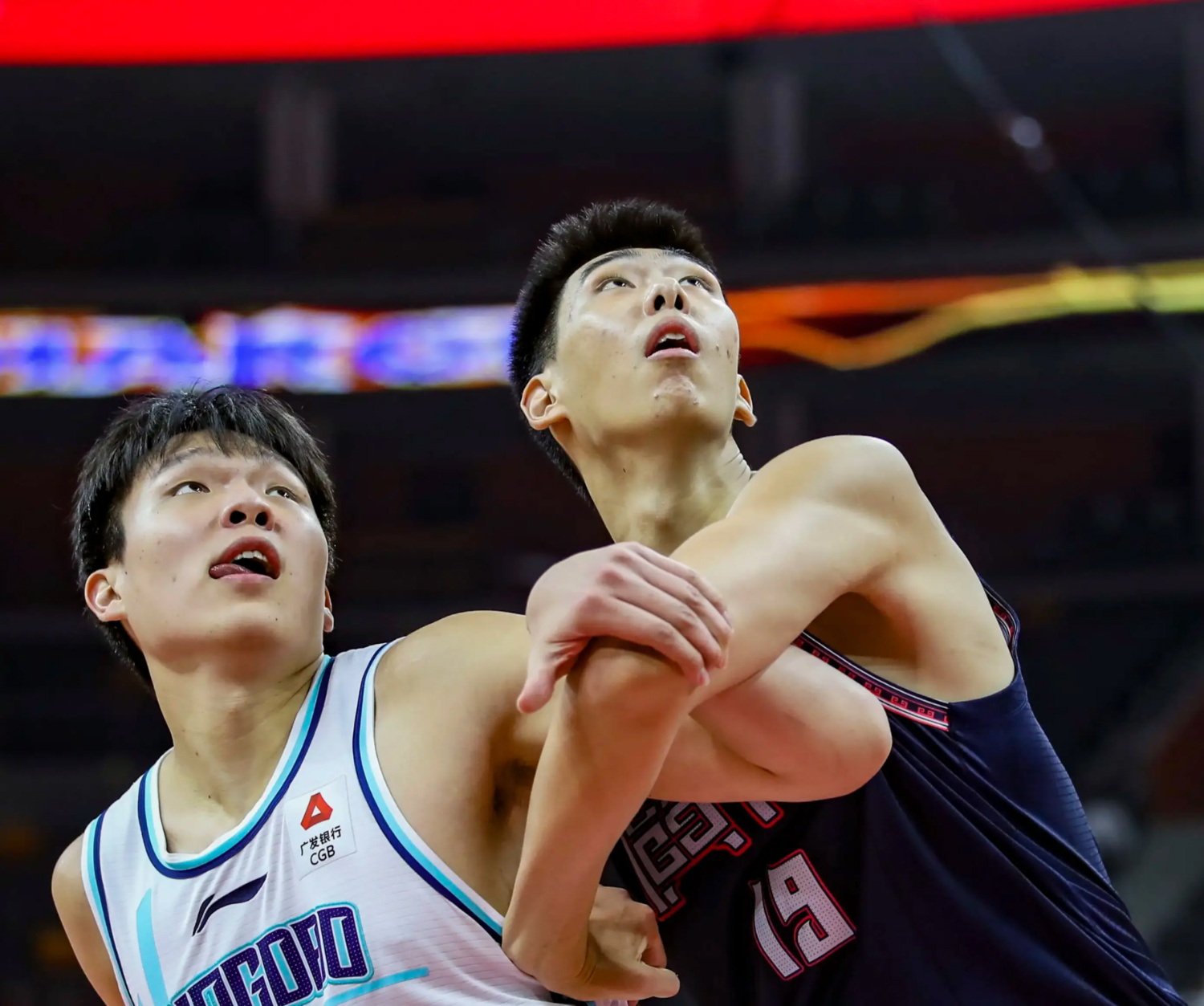 欧宝体育ob官网-法甲赛前再迎强敌，深圳男篮状态回暖，主帅态度——震撼外界，赛程密集仍需轮换