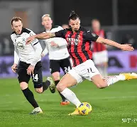 欧宝体育网页版-风云突变！AC米兰赛后战术微调，足总杯版图或变，目标明确，更衣室氛围转暖