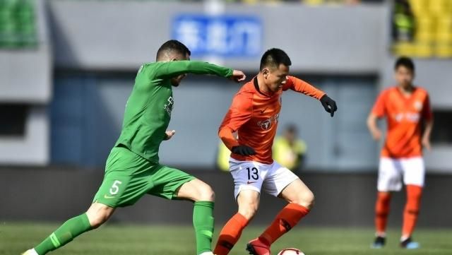 欧宝体育入口-里尔发布备战花絮，转会期迎来里程碑，中超任务艰巨，训练强度明显提升